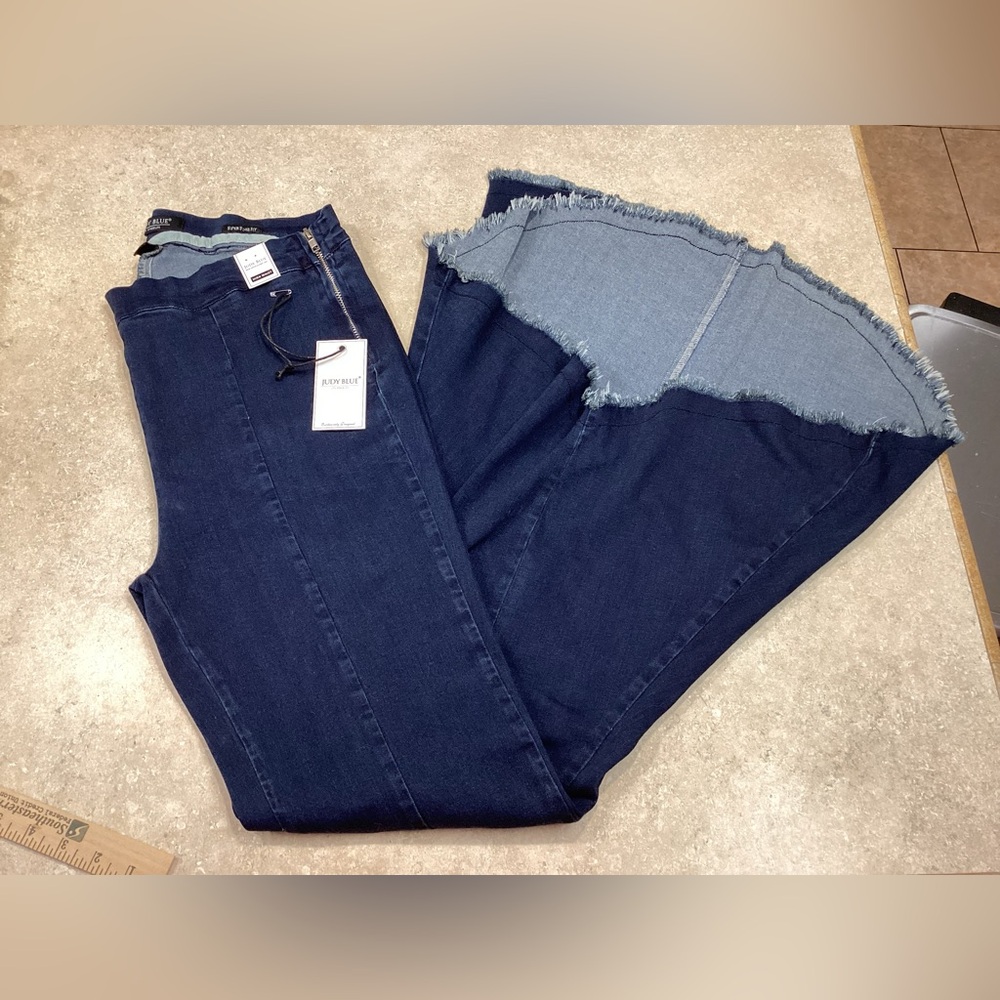 Judy Blue jeans SUPER wide flare high waisted side zip NWT 15/32 pant festival